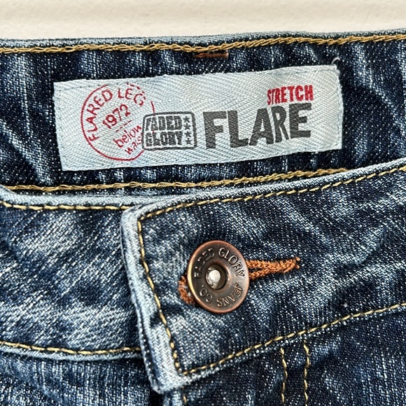 Faded Glory Stretch Flare Bermuda Women’s Bermuda Denim Shirt size 12 petite - Picture 4 of 11